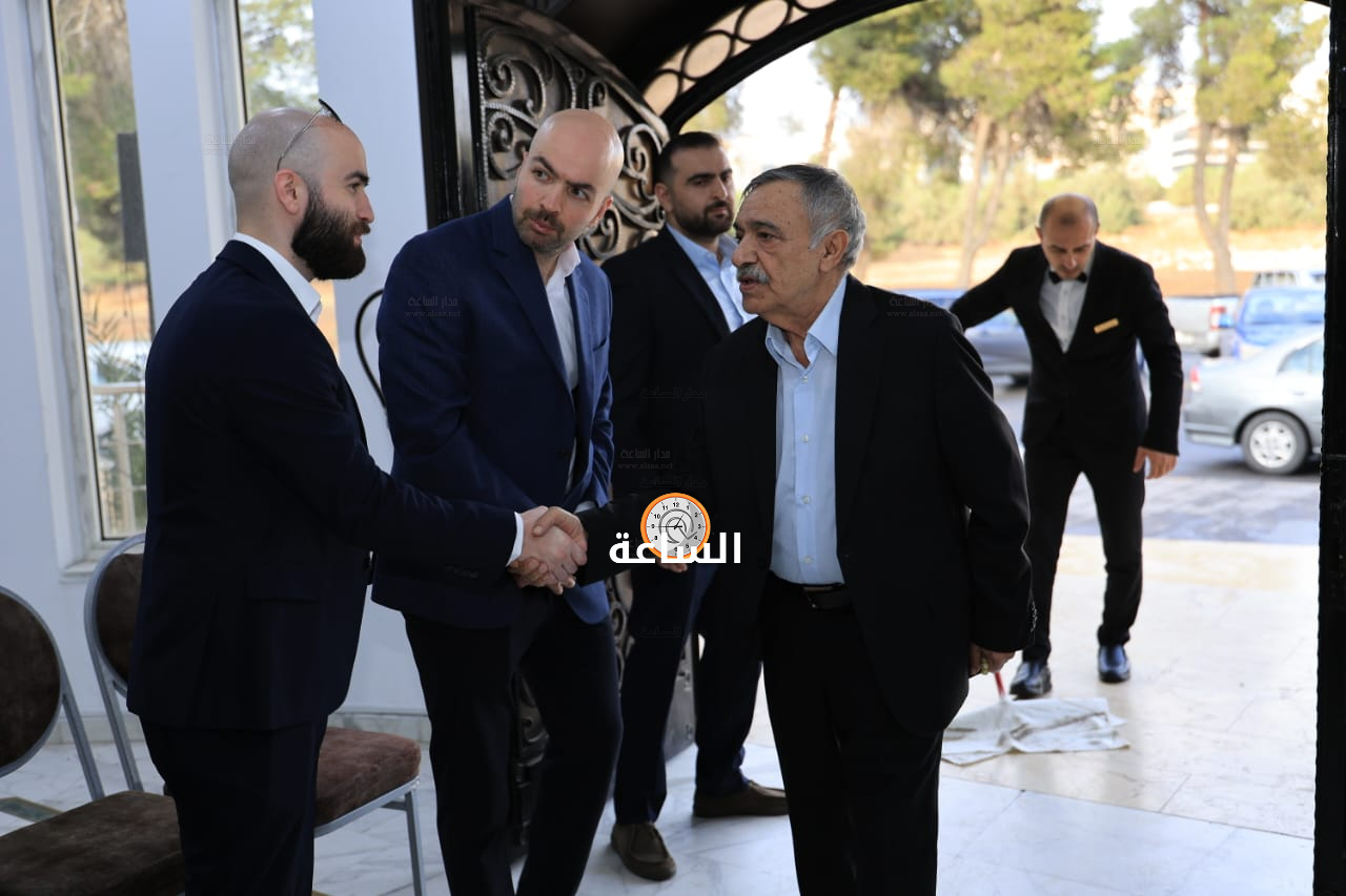 Madar Al-Saa Images 0.8192067549595019