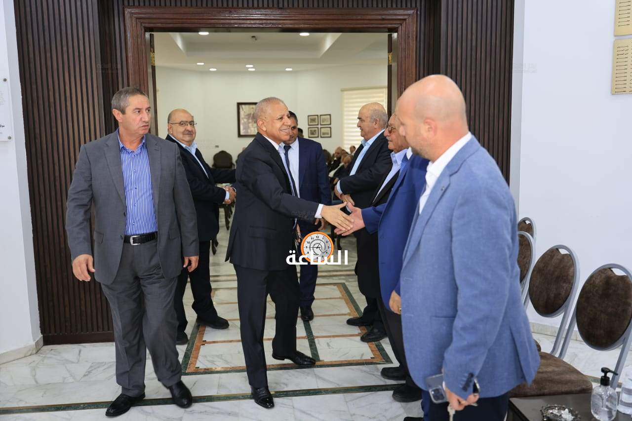 Madar Al-Saa Images 0.6138118752159866