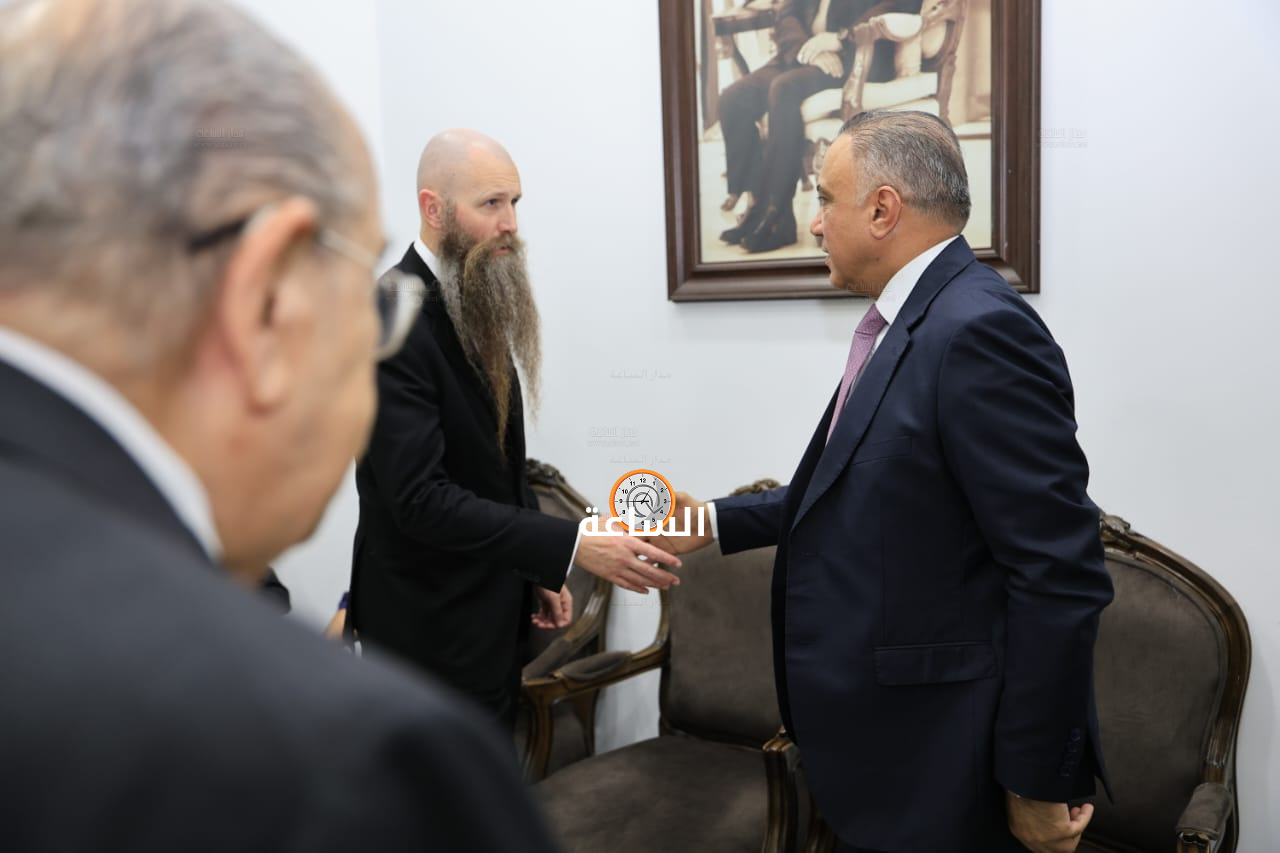 Madar Al-Saa Images 0.9393194043747156