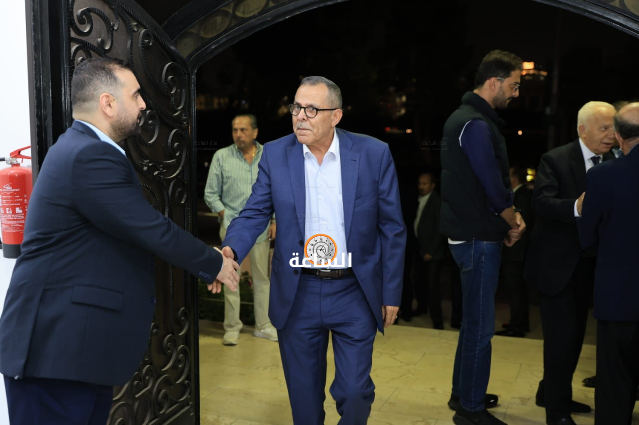 Madar Al-Saa Images 0.537771436365482