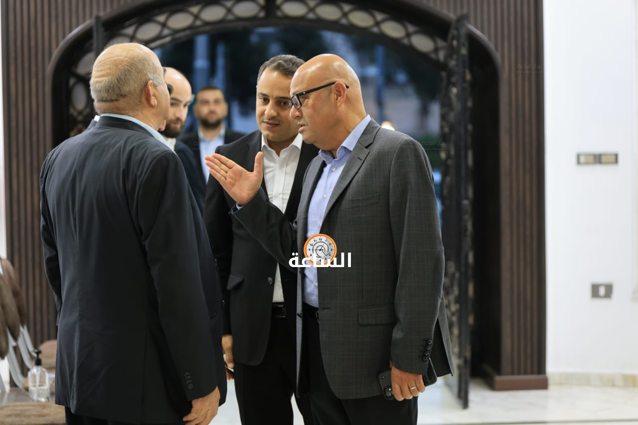 Madar Al-Saa Images 0.6586541065574898