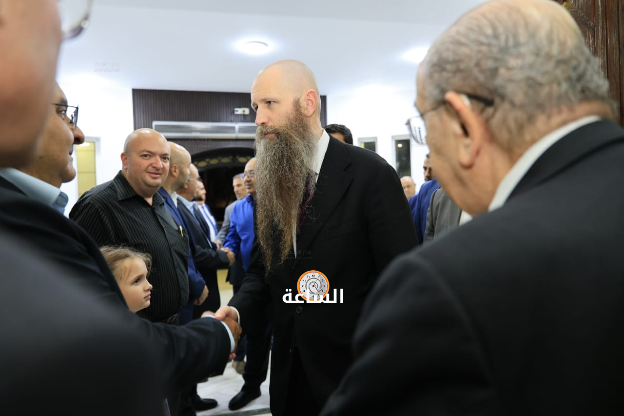 Madar Al-Saa Images 0.37247160044373695