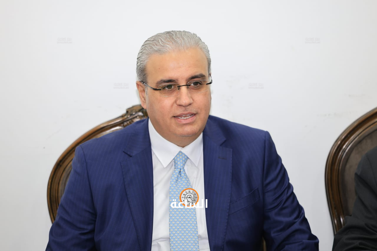 Madar Al-Saa Images 0.6831745198743245