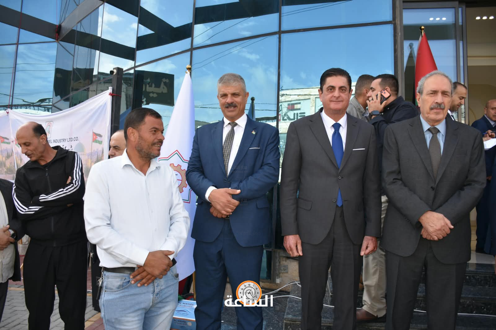 Madar Al-Saa Images 0.339431330749113