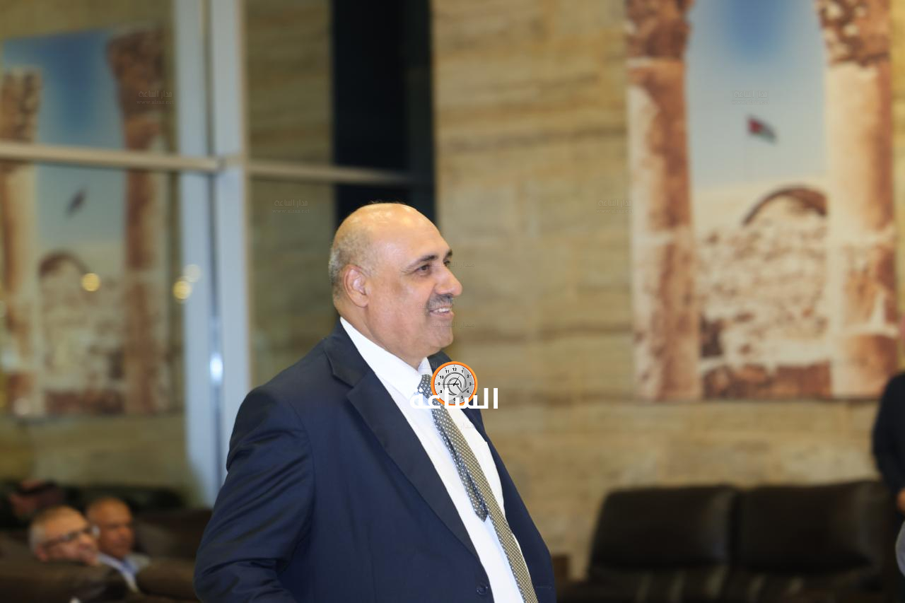 Madar Al-Saa Images 0.11935628579398871