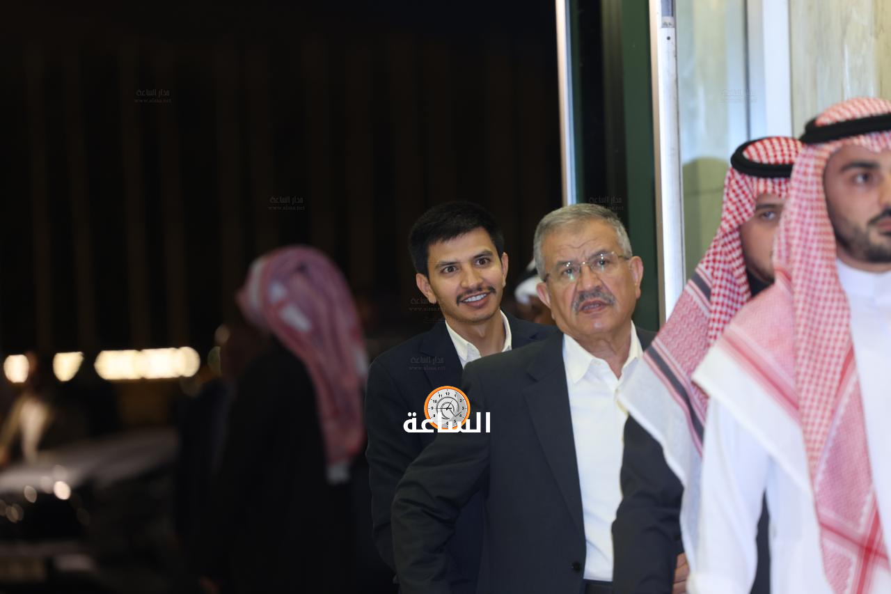 Madar Al-Saa Images 0.2560936796360579