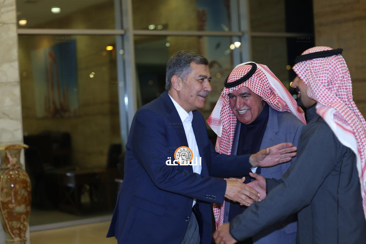 Madar Al-Saa Images 0.6372855125812175