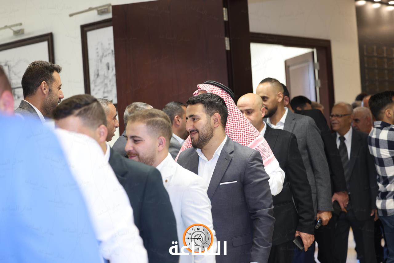 Madar Al-Saa Images 0.16167040673235689