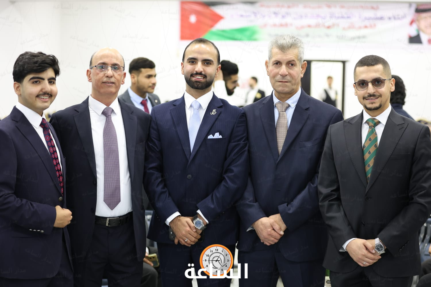 Madar Al-Saa Images 0.04485156329886164