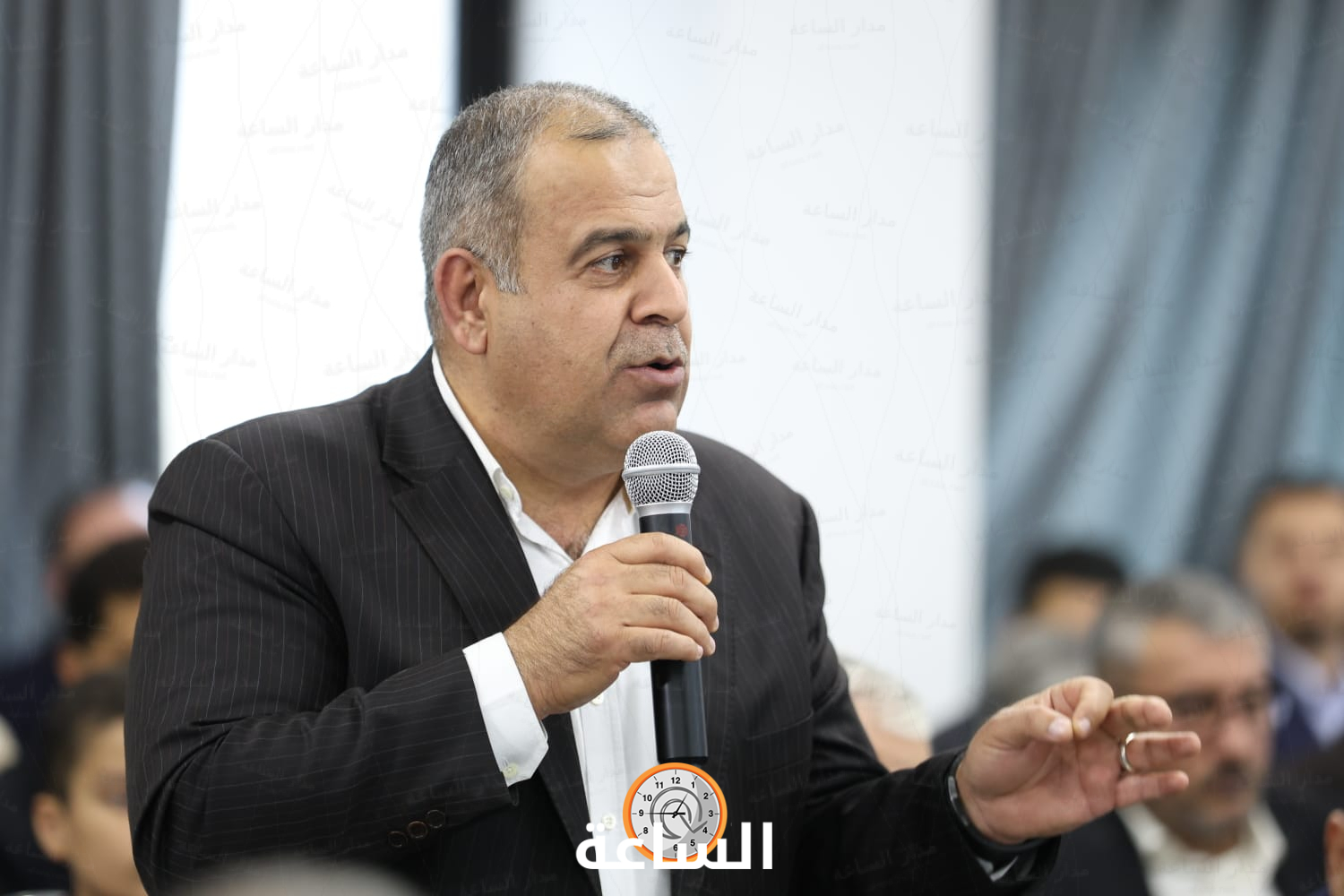 Madar Al-Saa Images 0.01834990365532907