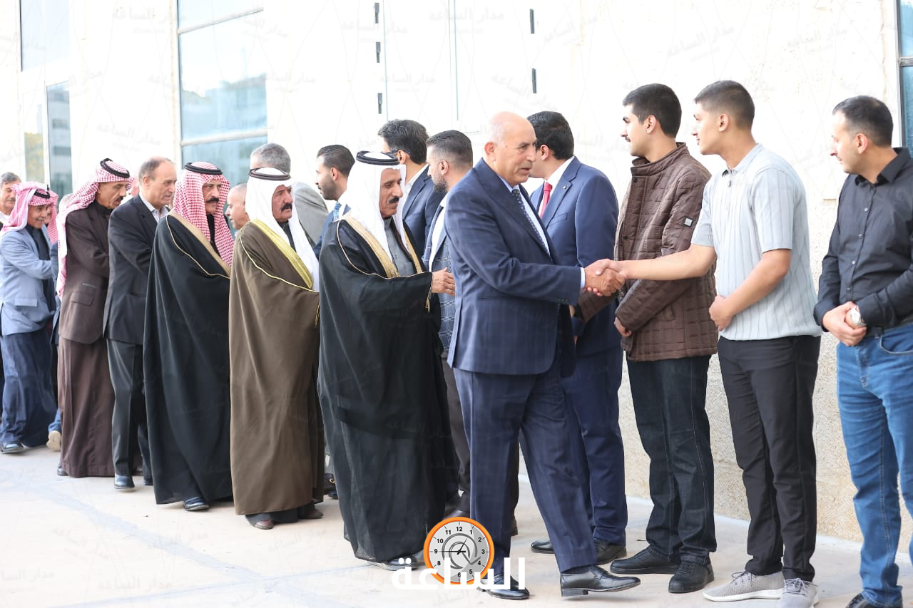 Madar Al-Saa Images 0.3212396286657404