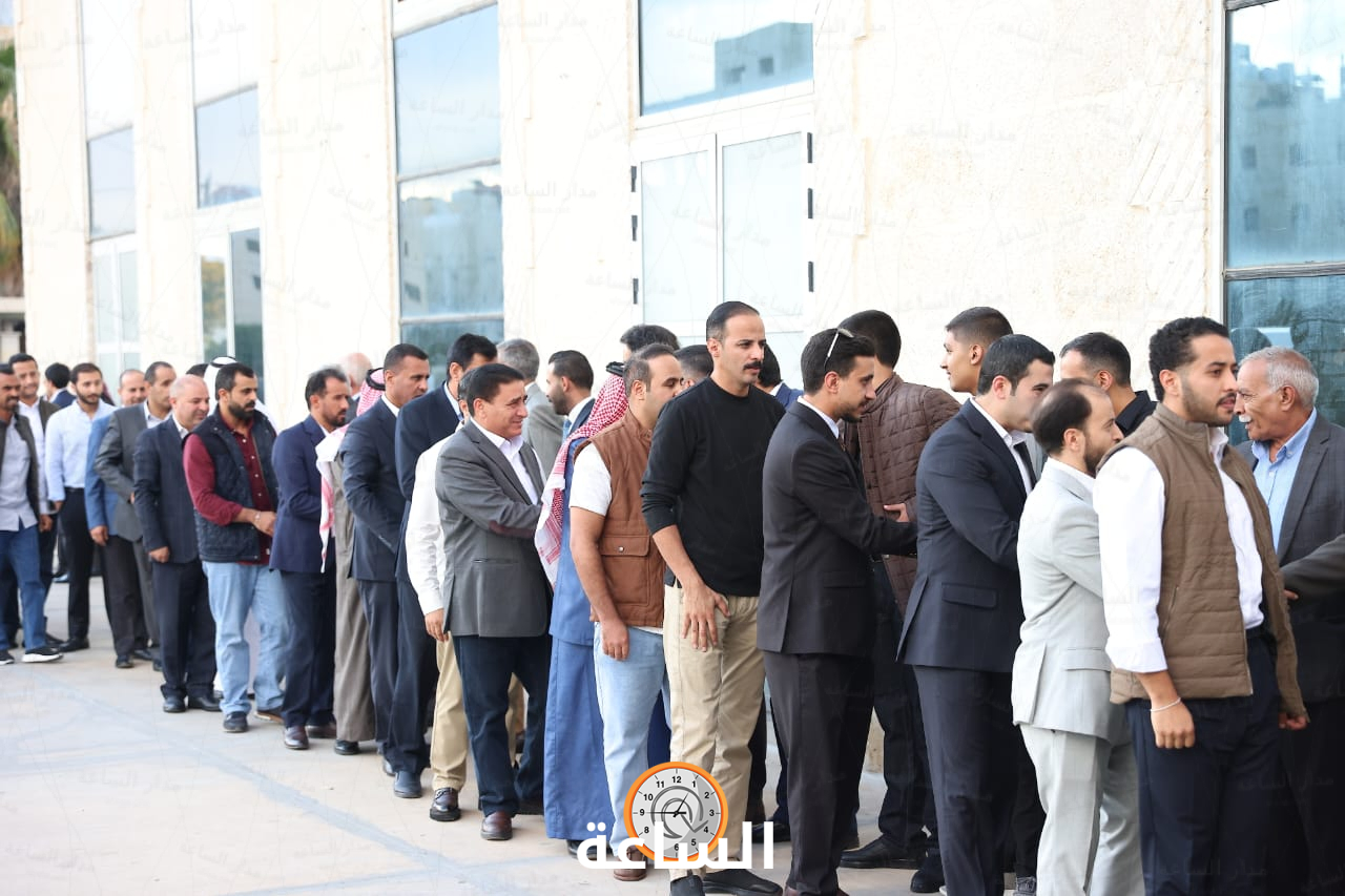 Madar Al-Saa Images 0.48644356962695656