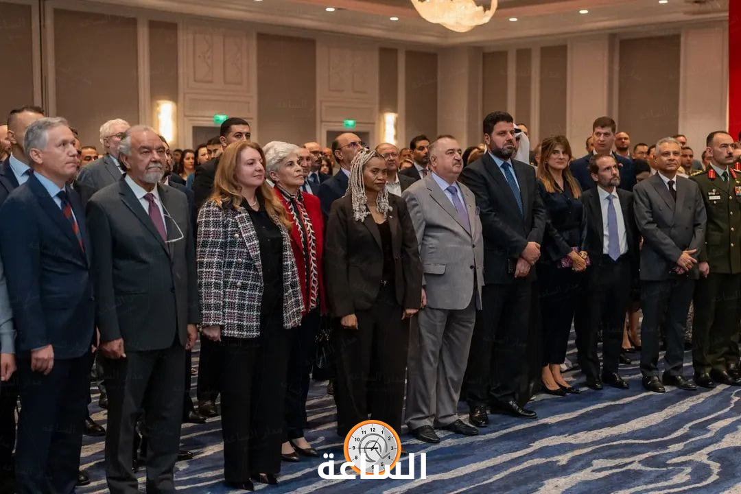 Madar Al-Saa Images 0.4823233753621886