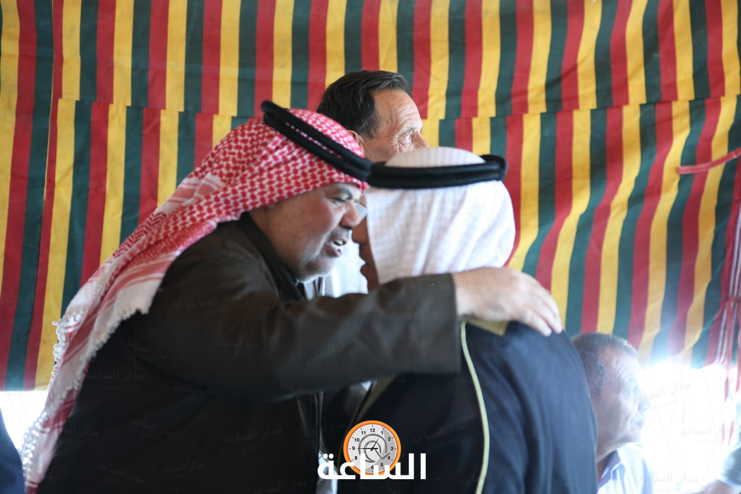 Madar Al-Saa Images 0.9830353189834607