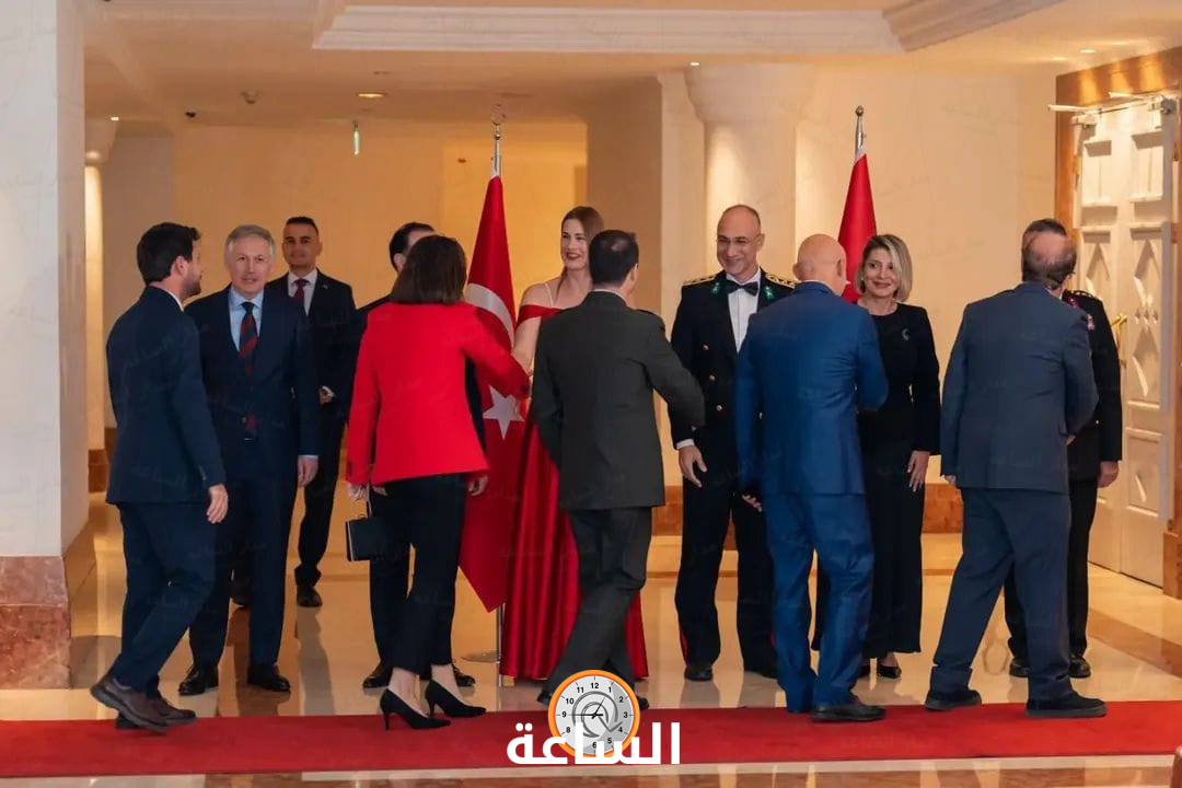 Madar Al-Saa Images 0.6937786512824126