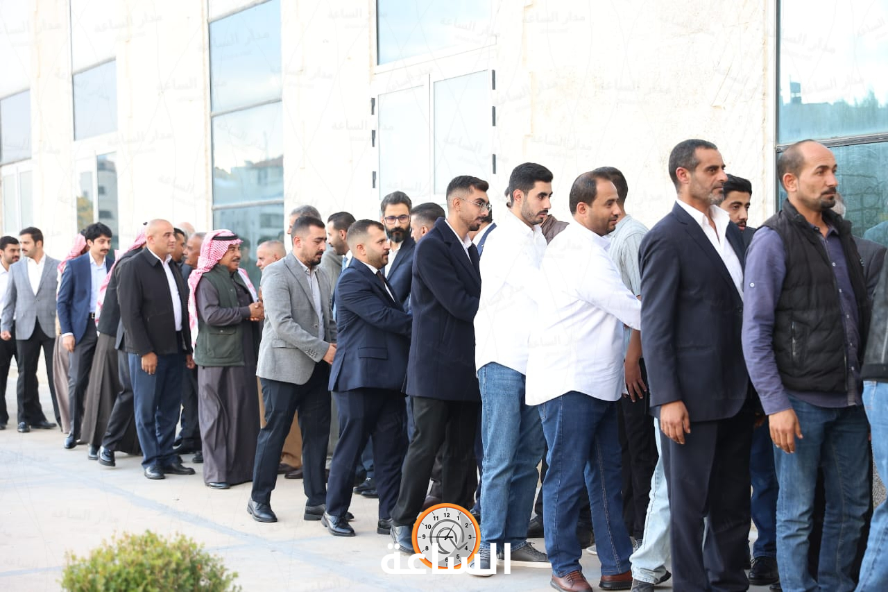 Madar Al-Saa Images 0.16343323835786117