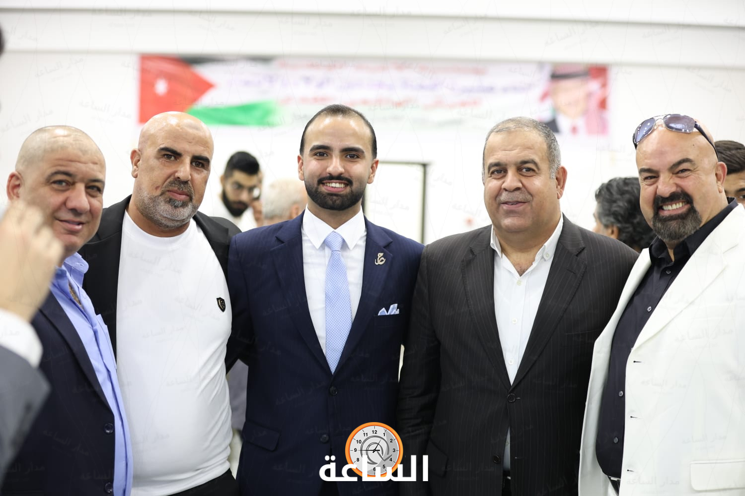 Madar Al-Saa Images 0.3454131254998368