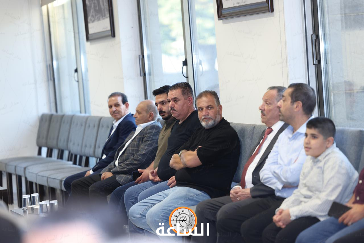 Madar Al-Saa Images 0.7124175373649959