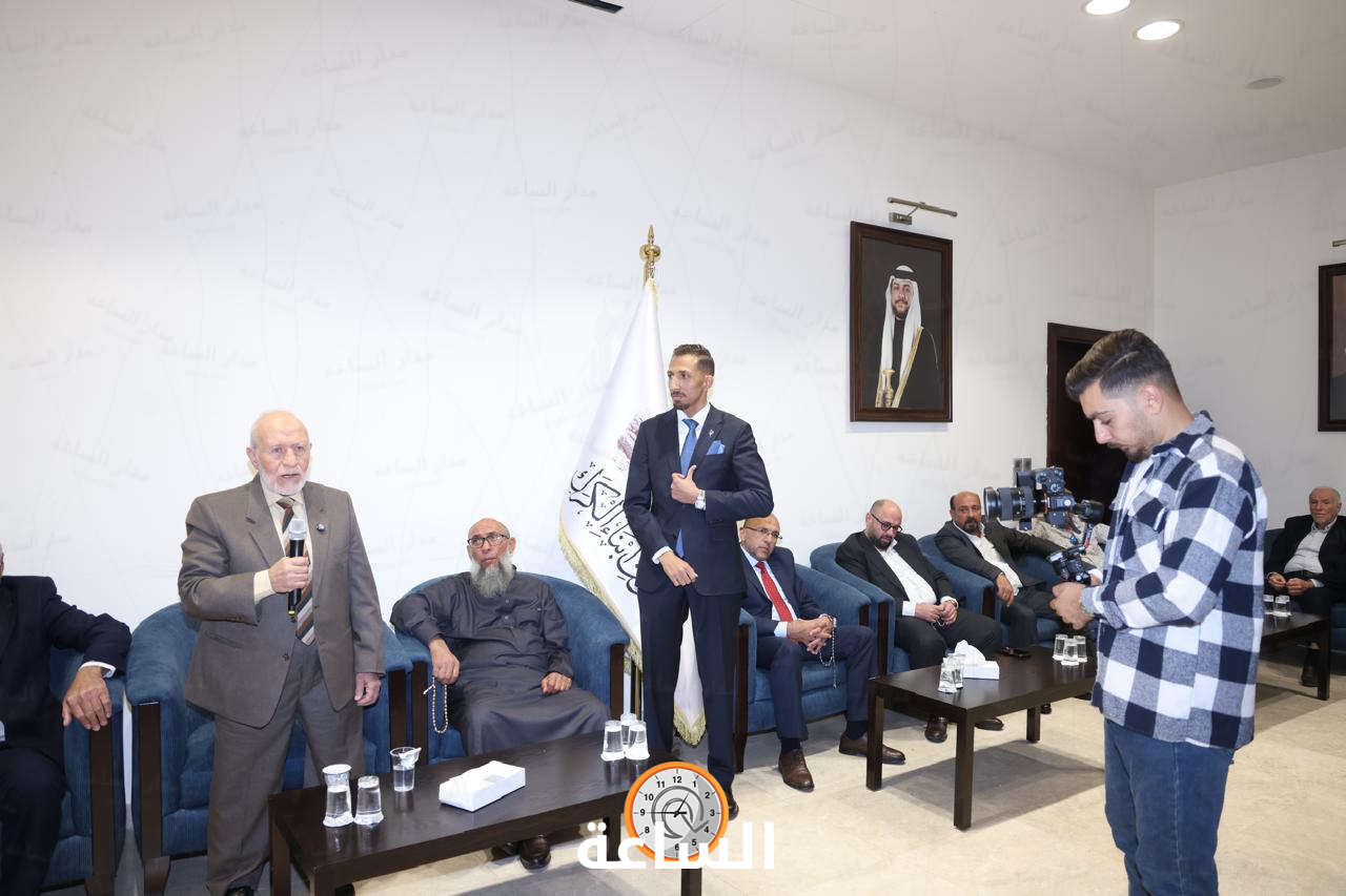 Madar Al-Saa Images 0.3261782420251039