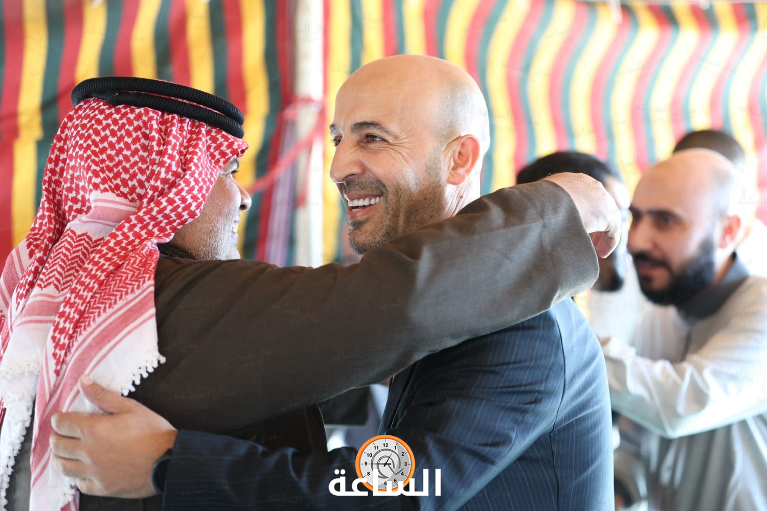 Madar Al-Saa Images 0.24159621883362647