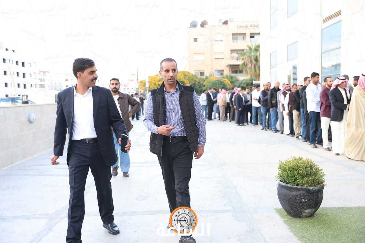 Madar Al-Saa Images 0.6391285349788441