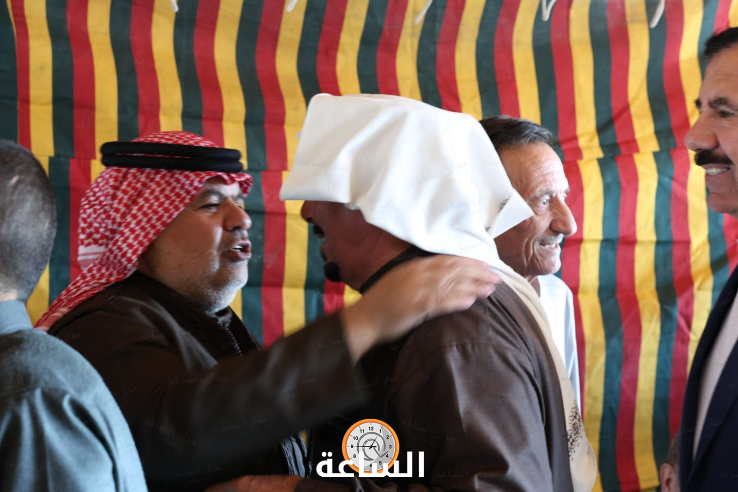 Madar Al-Saa Images 0.944868635882132