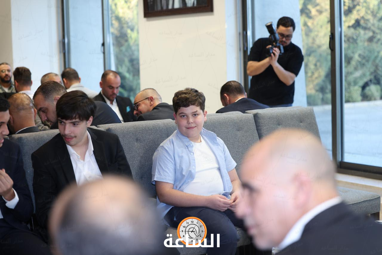 Madar Al-Saa Images 0.08154487537968913