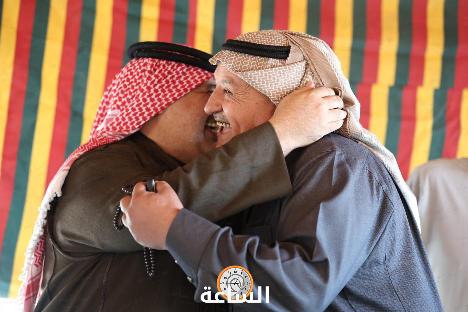 Madar Al-Saa Images 0.9909948876039204