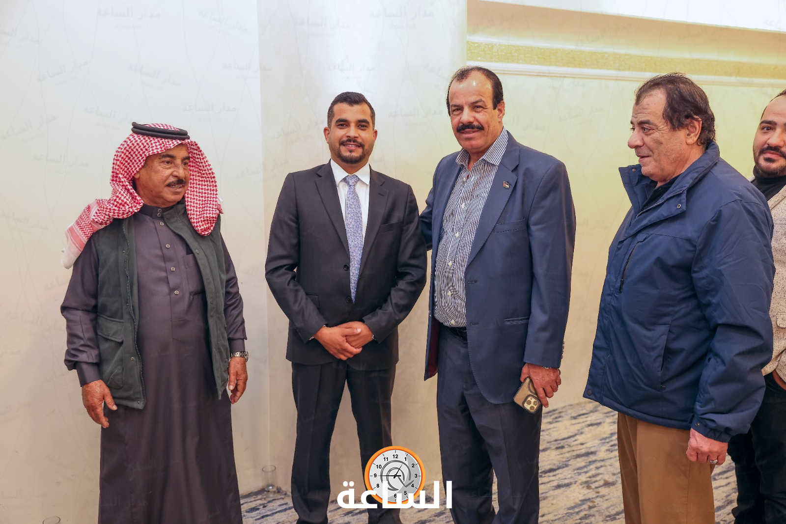 Madar Al-Saa Images 0.9064496545134987