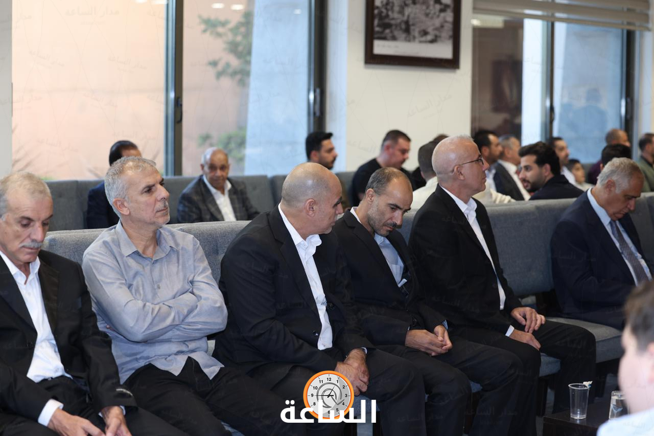 Madar Al-Saa Images 0.34576514989116325