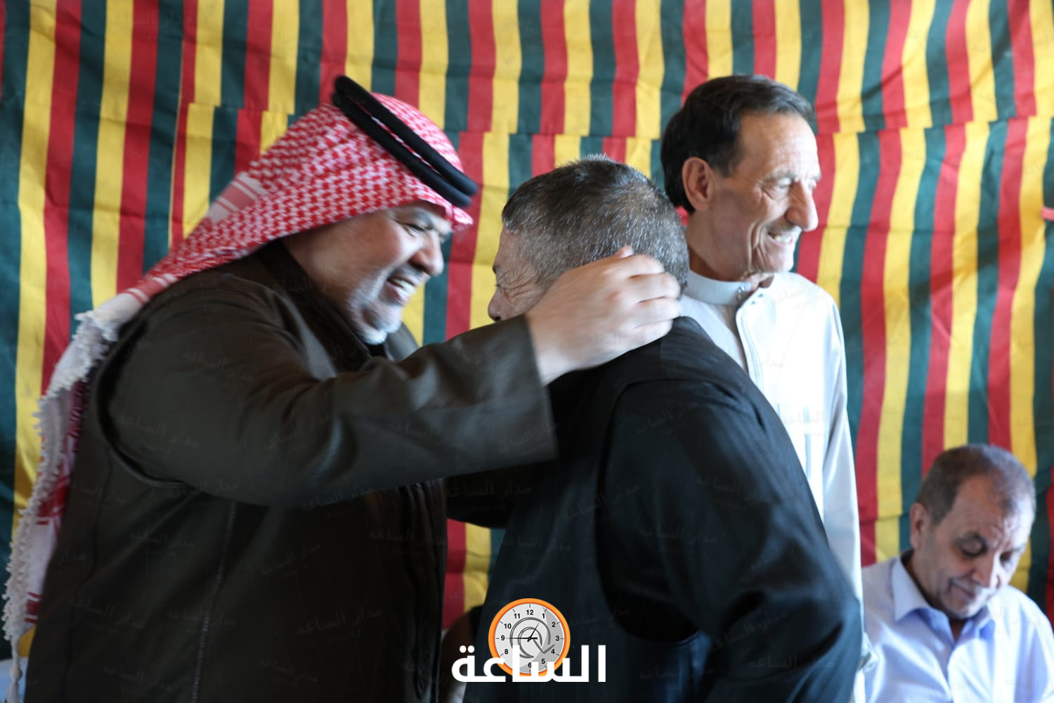 Madar Al-Saa Images 0.02490657620488601