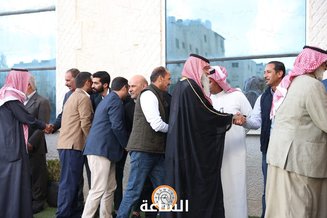 Madar Al-Saa Images 0.1741063098584278