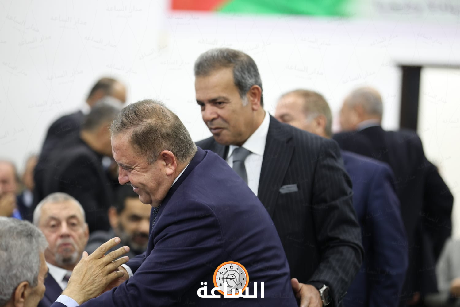 Madar Al-Saa Images 0.9616418234584909
