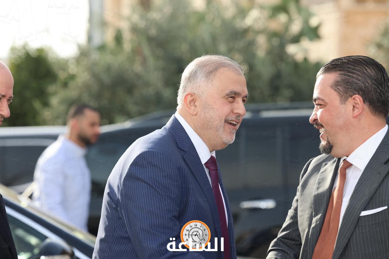 Madar Al-Saa Images 0.7846514175994453