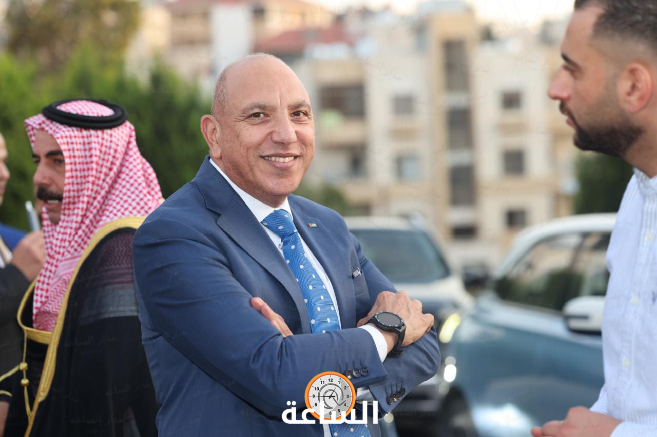 Madar Al-Saa Images 0.5297947319889406