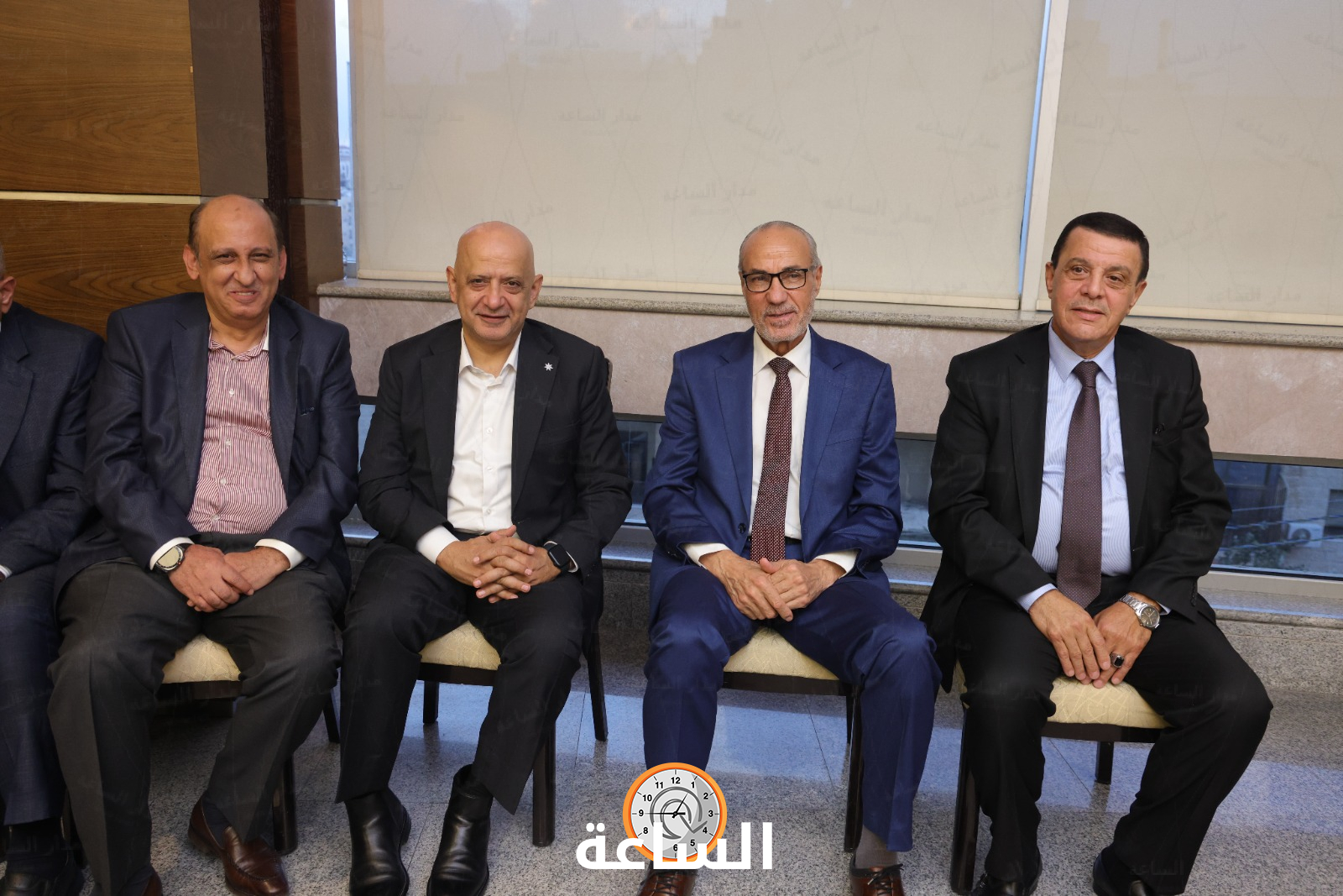 Madar Al-Saa Images 0.1255234053244172