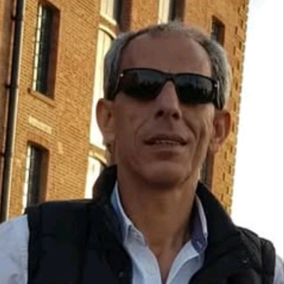 رياض منصور