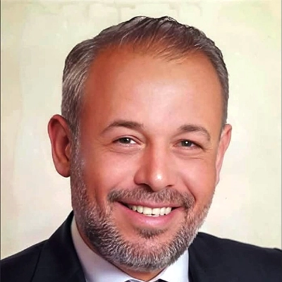 عاطف أبو حجر