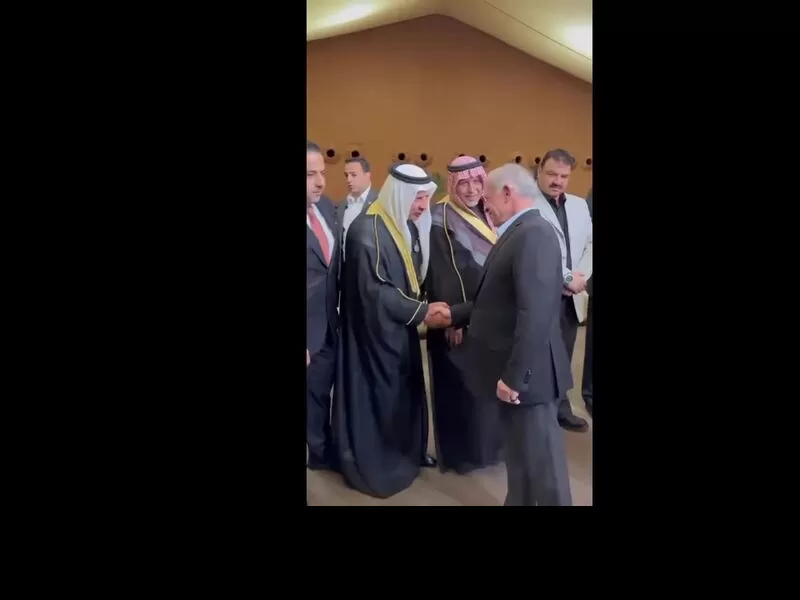 مدار الساعة,Video,فيديو,أخبار الأردن,اخبار الاردن,الدكتور جعفر حسان,الملك عبدالله الثاني,الإنزالات الجوية,الحسين بن عبدالله الثاني,ولي العهد,الملكة رانيا العبدالله,رئيس الوزراء,الديوان الملكي الهاشمي,دائرة الشؤون الفلسطينية,اليوبيل الفضي,أونروا,المسجد الأقصى,مخيم البقعة