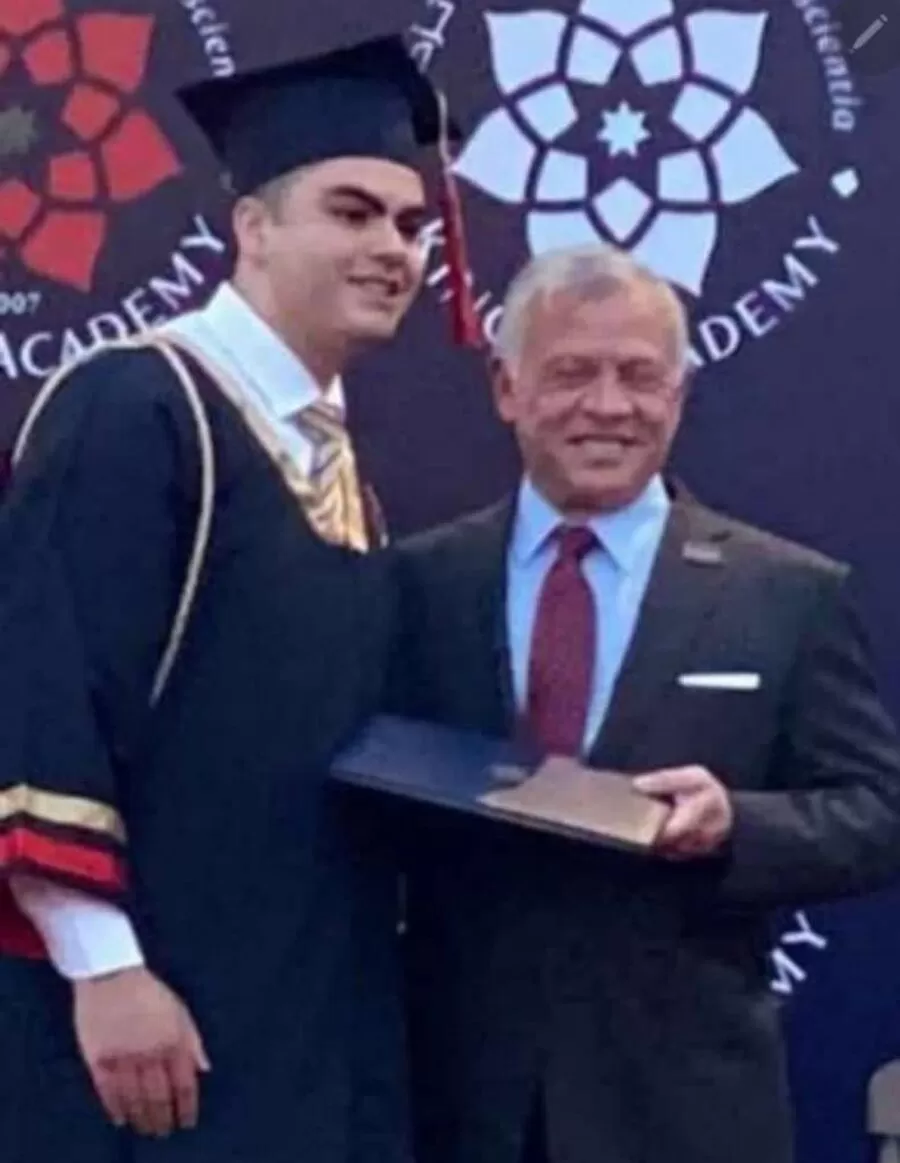 مدار الساعة,مناسبات أردنية,#تهنئة_للخريج #تخرج_زيد_ابن_السيد_أنس_عمار #King