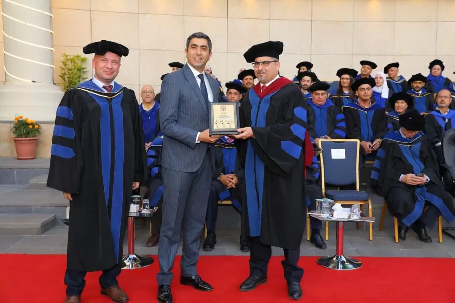 مدار الساعة,أخبار الجامعات الأردنية,جامعة البترا,1. #جامعة_البترا,2. #كلية_طب_الأسنان,3. #تخريج_الطلبة