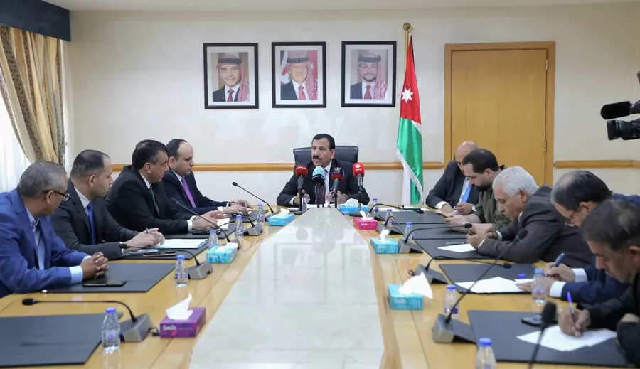 مدار الساعة,أخبار مجلس النواب الأردني,يزن الشديفات,الملك عبدالله الثاني,مجلس النواب