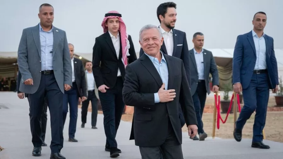 مدار الساعة,Video,فيديو,أخبار الأردن,اخبار الاردن,الدكتور جعفر حسان,الملك عبدالله الثاني,الملكة رانيا العبدالله,الحسين بن عبدالله الثاني,ولي العهد,الأمير هاشم بن عبدالله الثاني,رئيس الوزراء,الديوان الملكي الهاشمي,مجلس الأعيان,اليوبيل الفضي,المشتى