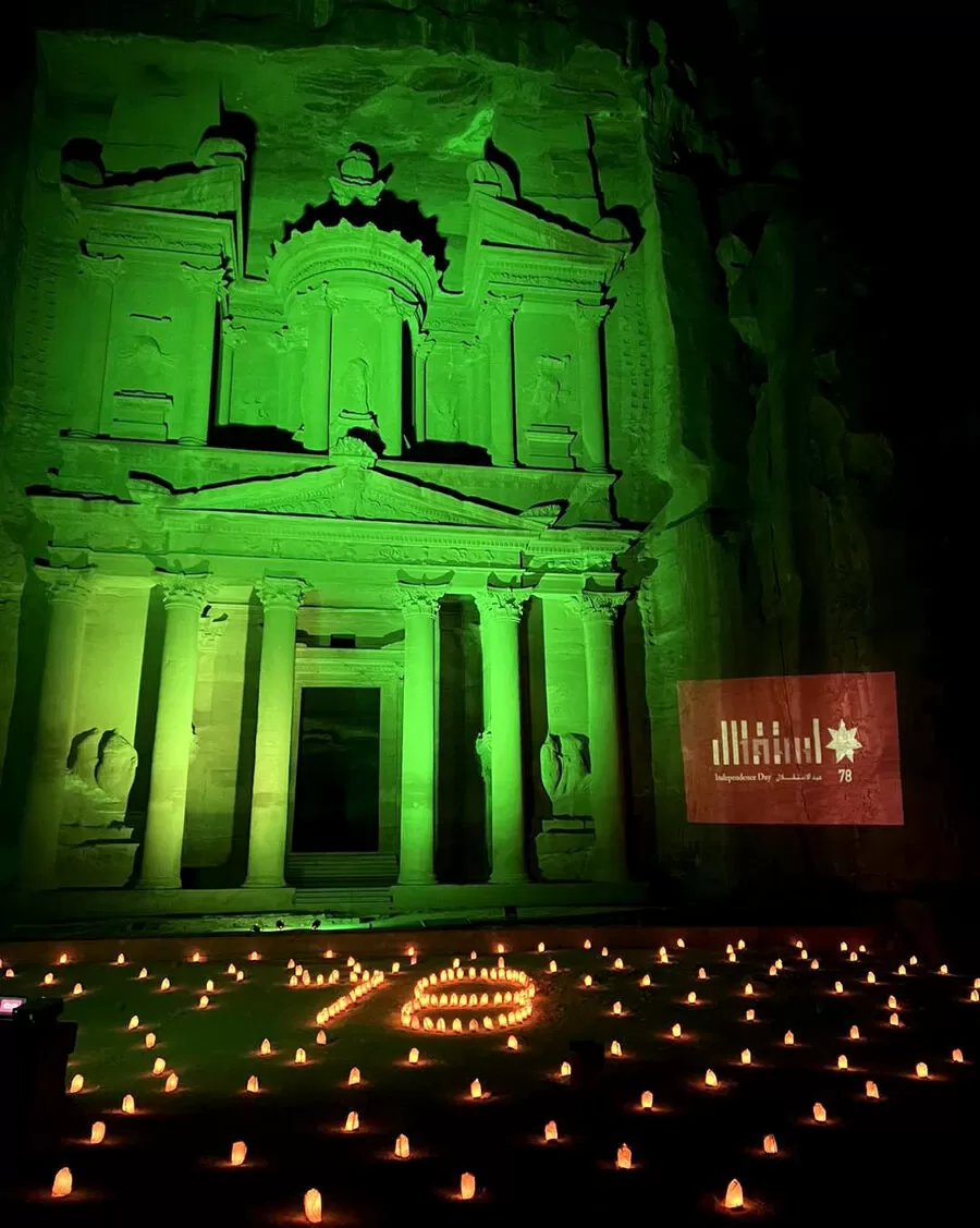 مدار الساعة,مناسبات أردنية,عيد الاستقلال