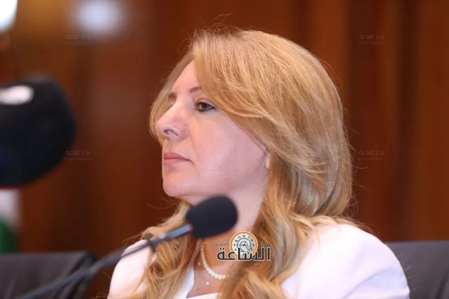 مدار الساعة,أخبار الأردن,اخبار الاردن,وزيرة الدولة للشؤون القانونية,نانسي نمروقة,نائب رئيس الوزراء,وزير الاتصال الحكومي,رئيس الوزراء,هيئة الخدمة والإدارة العامة,معهد الإدارة العامة