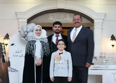 العقيد محمد صبرة يحتفل بتخرج نجله