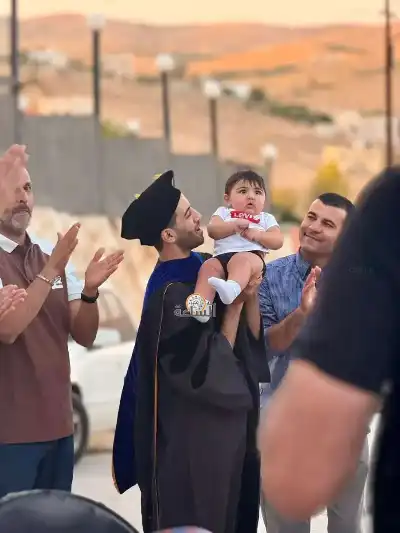 المعلا يحتفلون بحصول الزميل الزيود على