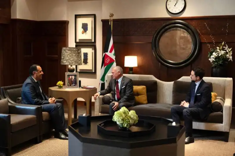 مدار الساعة,أخبار الأردن,اخبار الاردن,الدكتور جعفر حسان,رئيس الوزراء,الملك عبدالله الثاني,الحسين بن عبدالله الثاني,ولي العهد,الضفة الغربية,قصر الحسينية