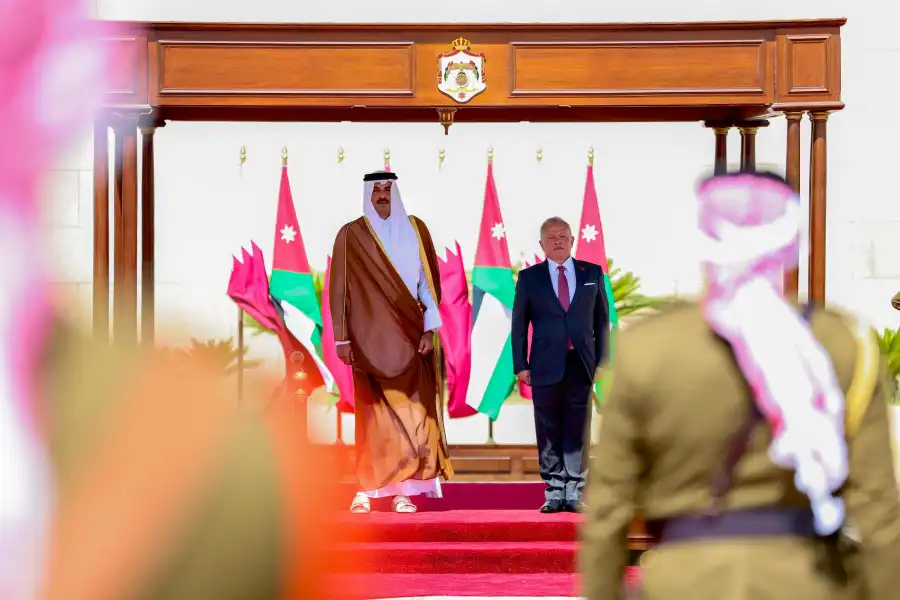 أمير السلام تميم بن حمد ضيفا