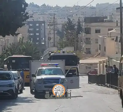 إصابات لطلبة ومعلمين بتسرب مادة كيميائية